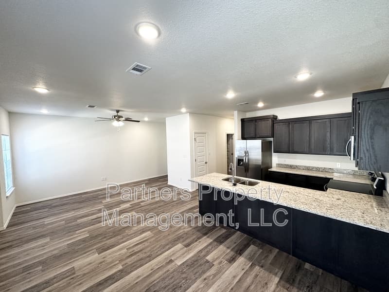 Fayetteville Condo: 928 South Amarillo Avenue
