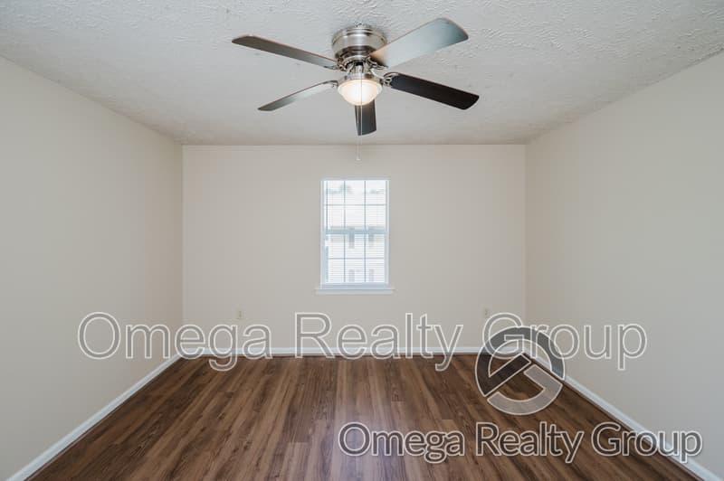 Jemison Condo: 156 Patton St W