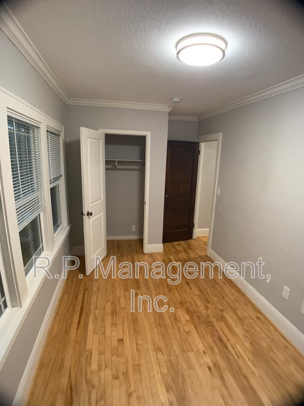 Saint Paul Condo: 1150 Central Ave W