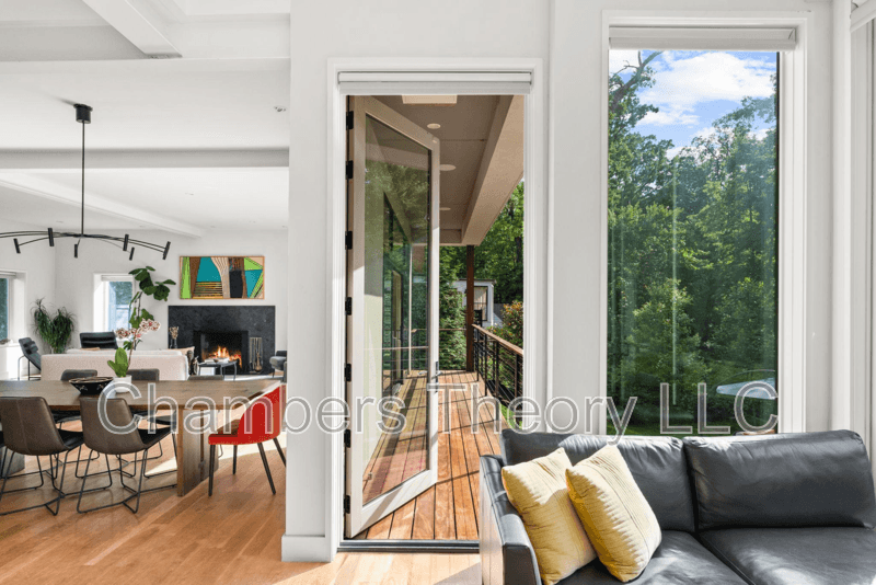 Washington House: 3820 Argyle Ter NW
