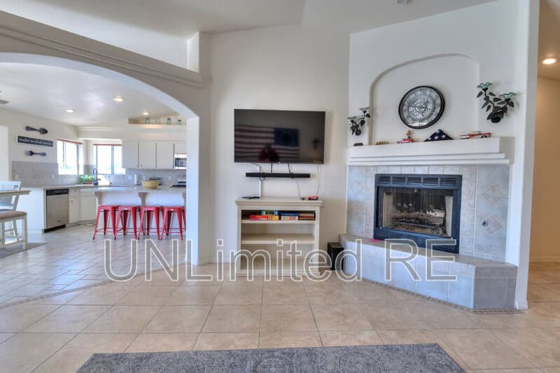 Lake Havasu City House: 304 Acoma Blvd S