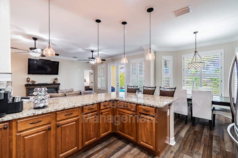 Apollo Beach House: 539 Treviso Dr