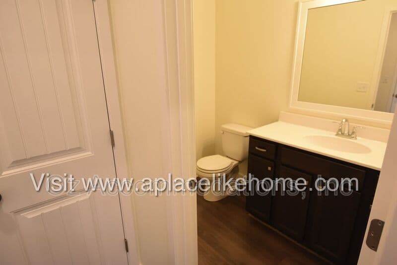 Kansas City House: 4008 NW 95th Ter