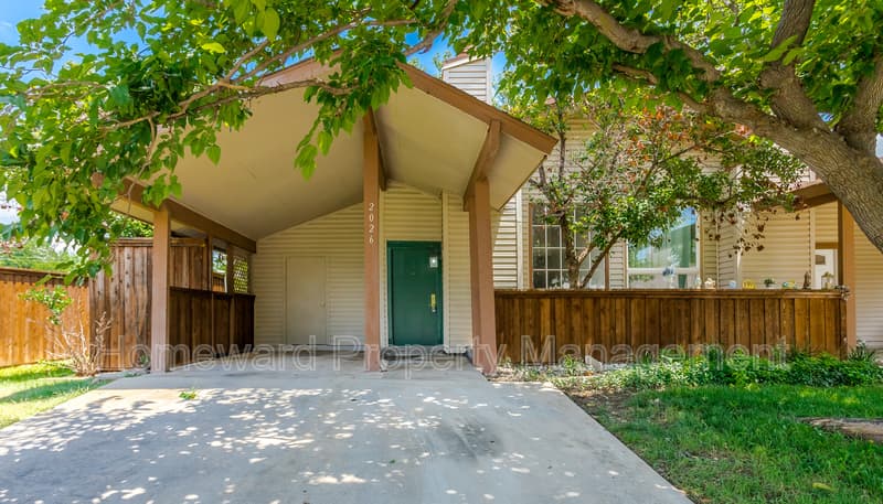 Carrollton Condo: 2026 Via Ballena - 1