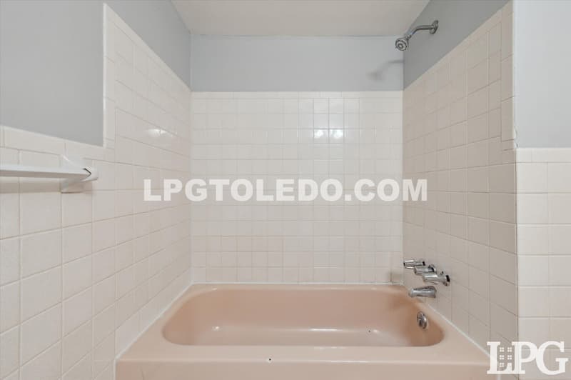Toledo Condo: 3310 Arlington Ave
