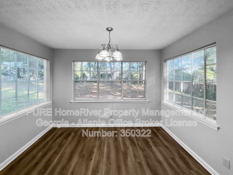 Riverdale House: 8432 Cedar Creek Rdg