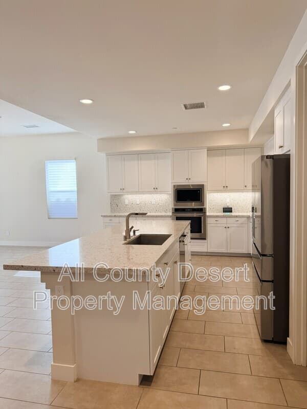 Palm Desert House: 74565 Tesla Drive