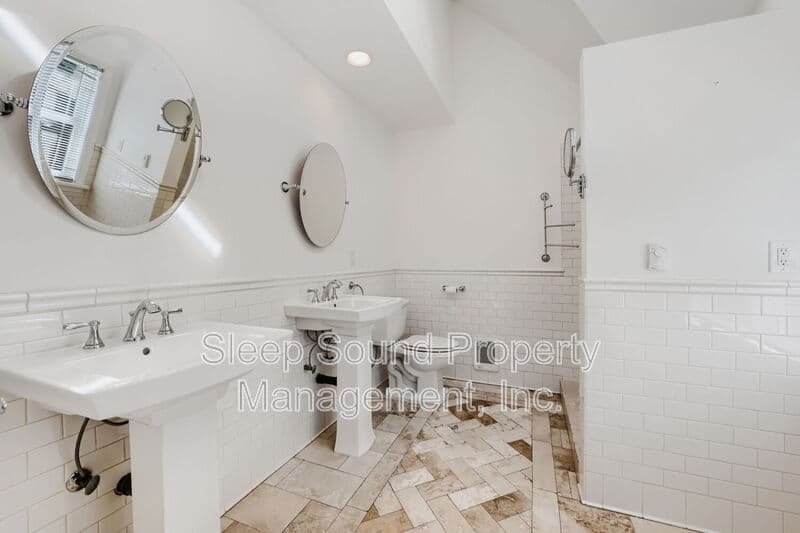 Portland House: 1912 NE 11th Ave