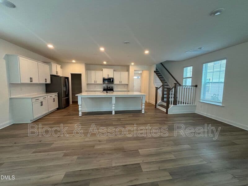Raleigh House: 5128 Ranger Grove Way