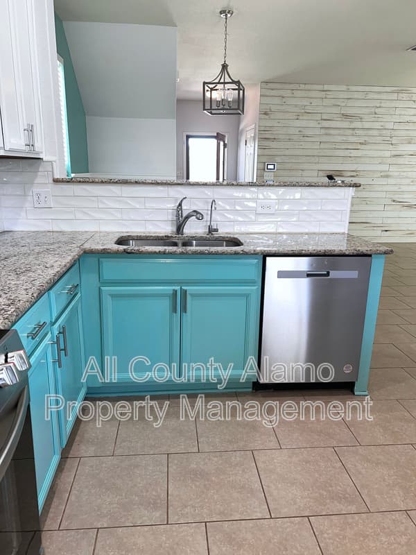 Selma House: 419 Harvest Point