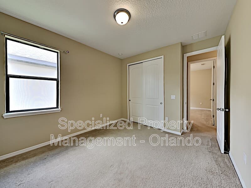 Windermere House: 12986 Holdenbury Ln