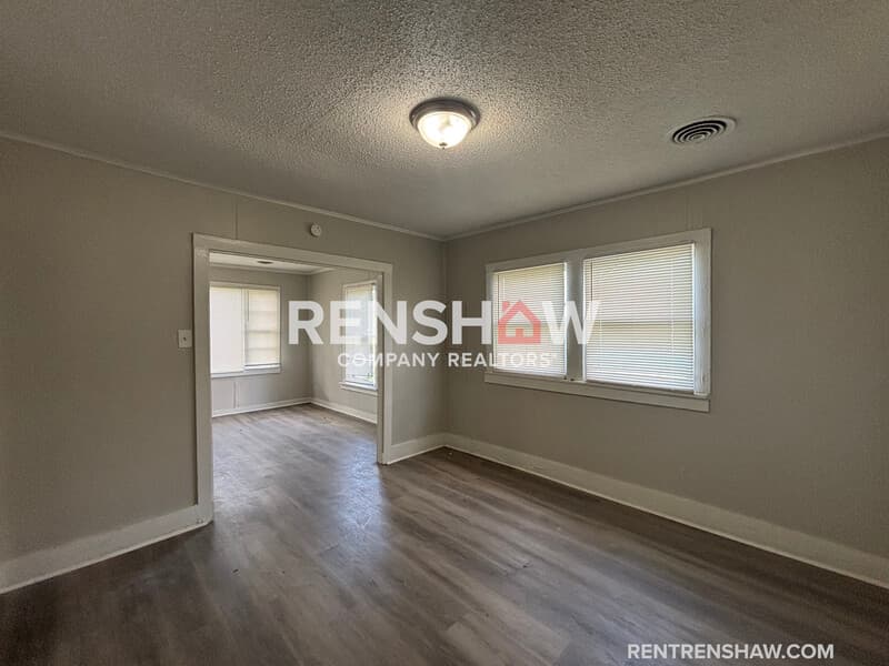 Memphis House: 3076 Harvester Ln E