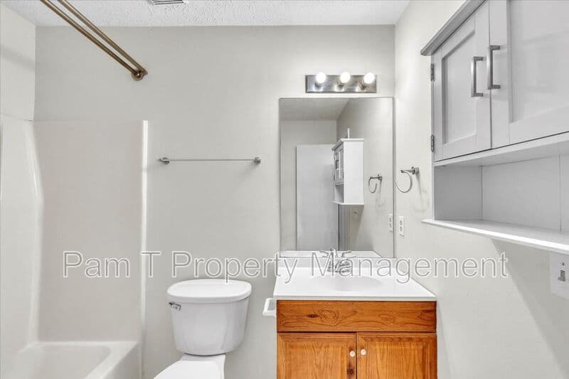 Savannah House: 4 Gunpowder Ct.