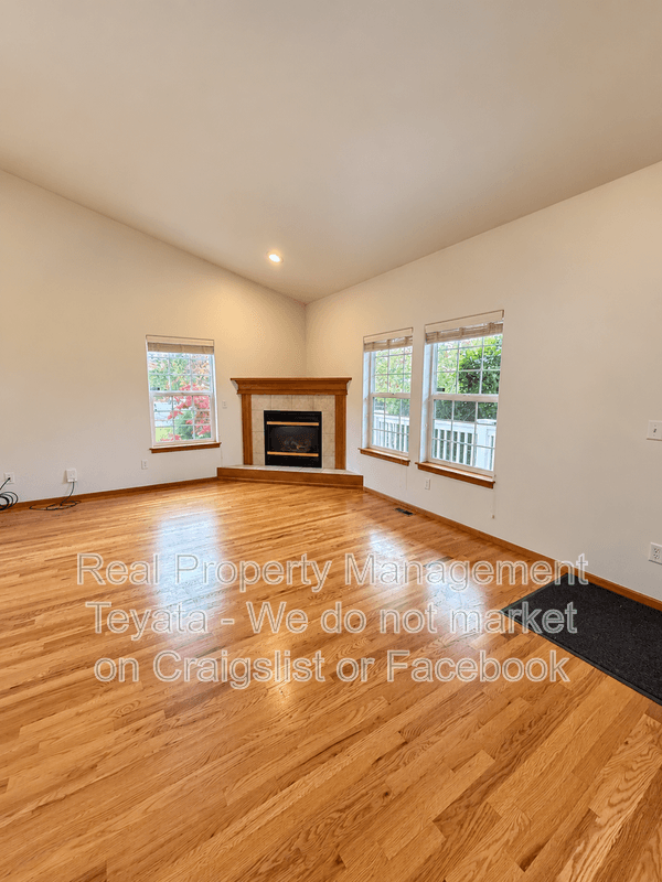 Bellingham House: 4670 Bedford Ave