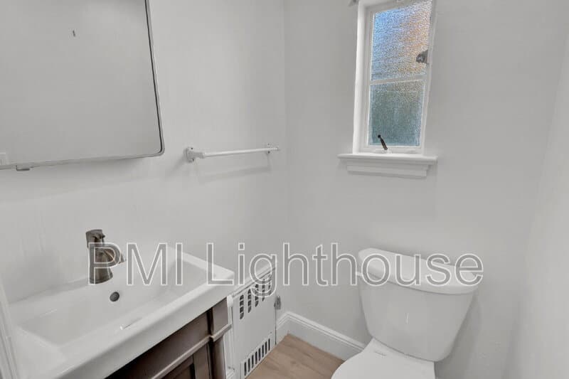 Manhasset House: 109 Chase Road