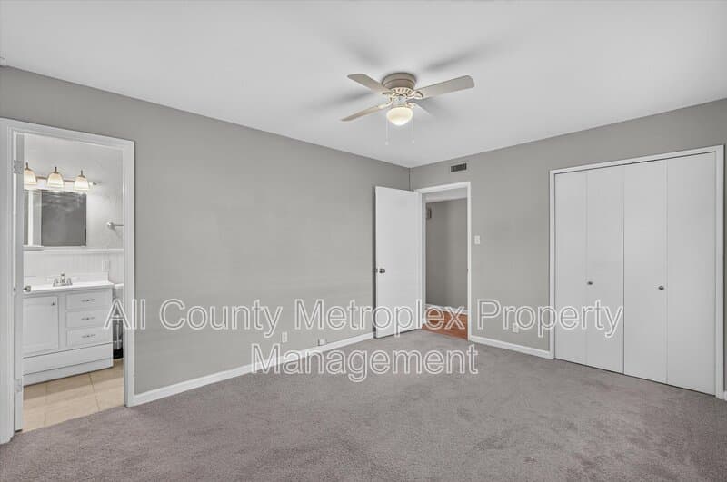 Richardson House: 828 Kingswood Avenue