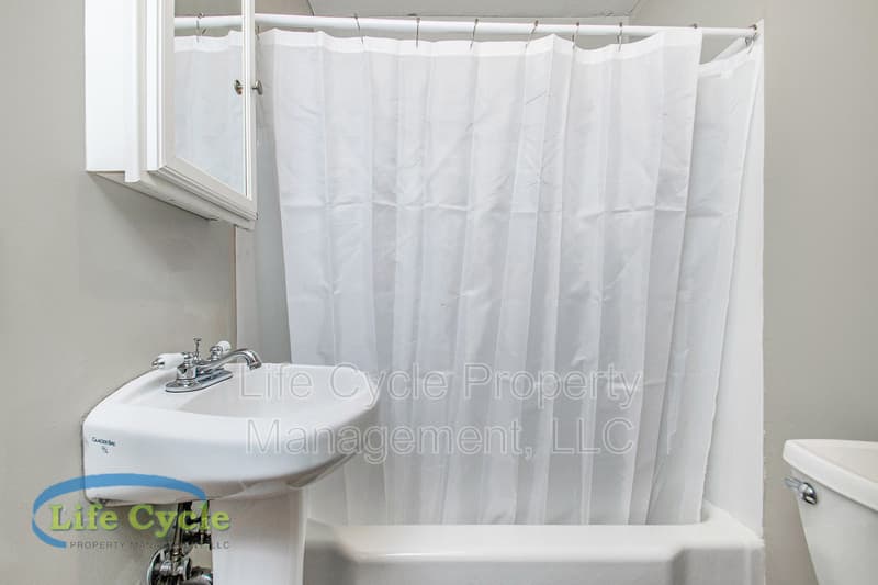 Grand Rapids House: 1310 Beechwood