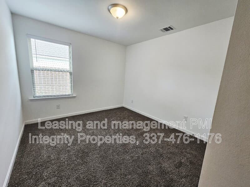 Zachary House: 727 LAMBOT AVE