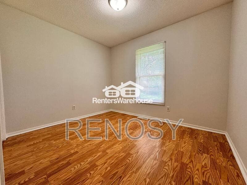 Des Moines House: 1332 E 37th St