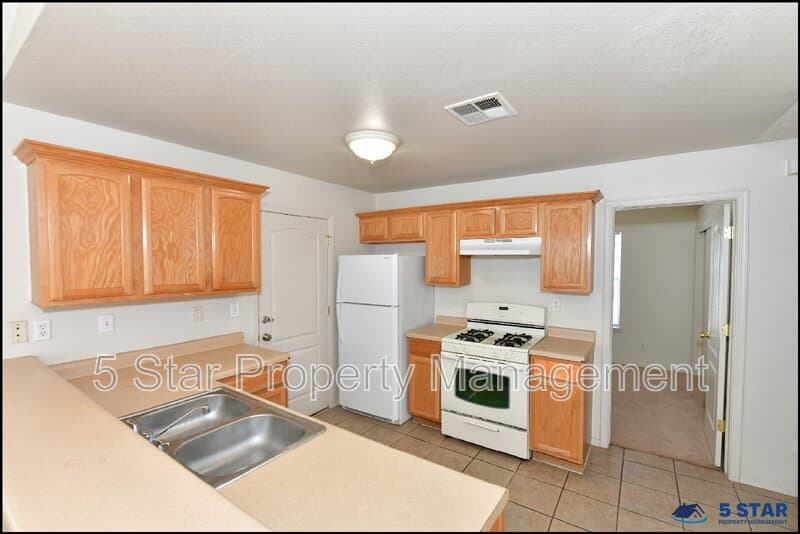 El Paso House: 3112 Tierra Ayala Drive !!