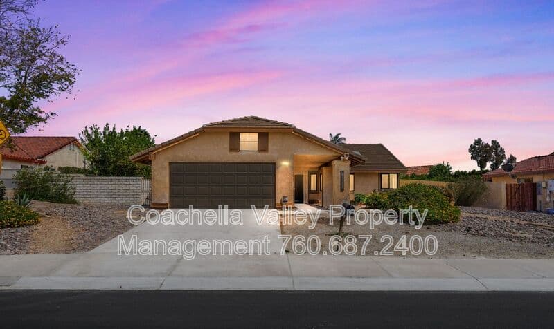 Palm Desert House: 43922 Warner Trail