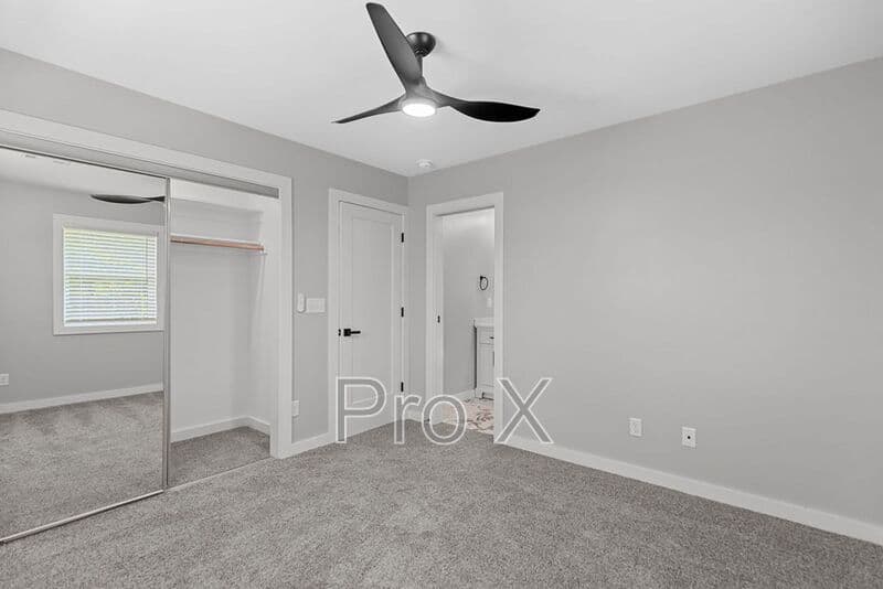 Bentonville House: 809 Carson Drive