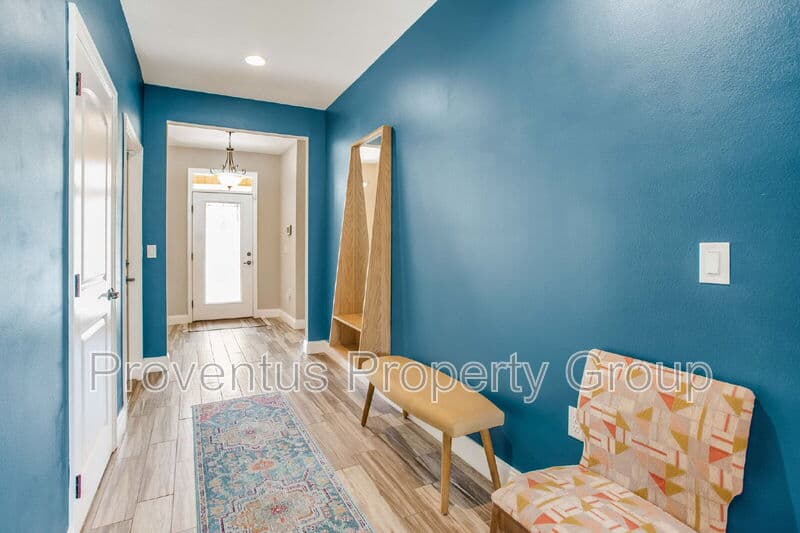 Mary Esther House: 215 Green Dr