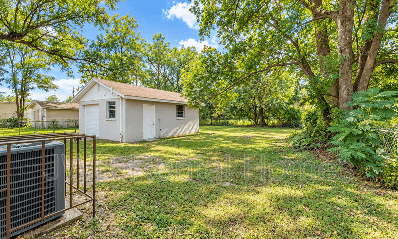 Jacksonville House: 2574 Commonwealth Ave