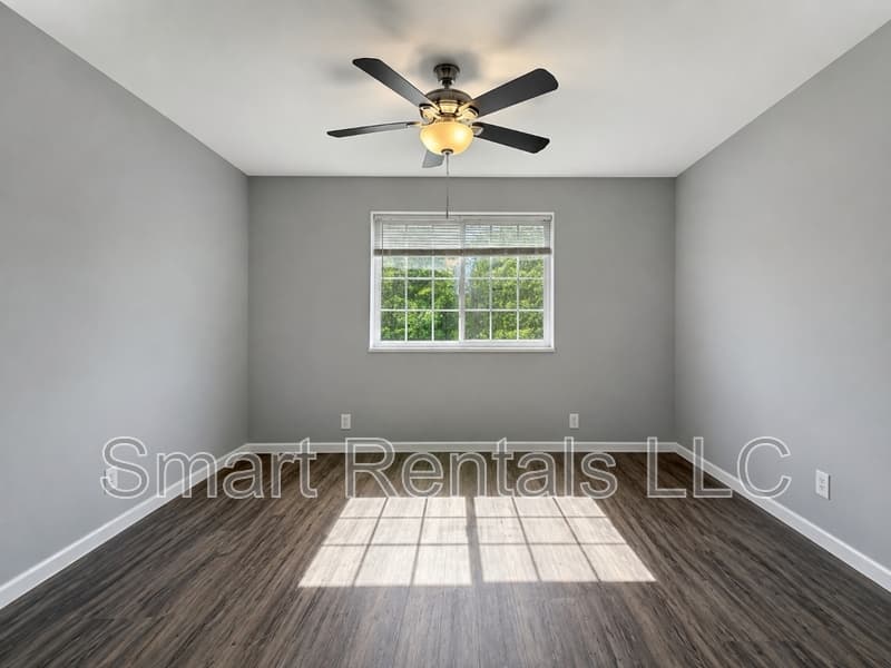 Maplewood Condo: 2509 Bellevue Avenue - 1