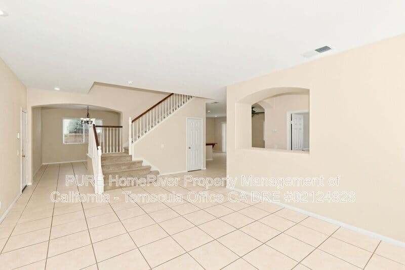 Temecula House: 41716 Monterey Pl