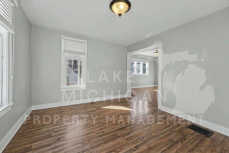Grand Rapids House: 41 Diamond Ave NE