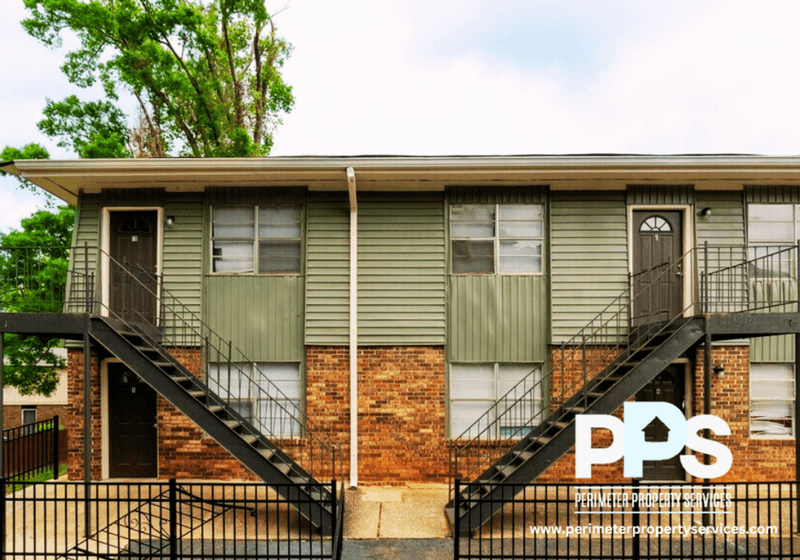 Carrollton House: 1126 Maple St