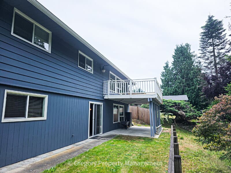 Everett House: 4908 Dogwood Drive