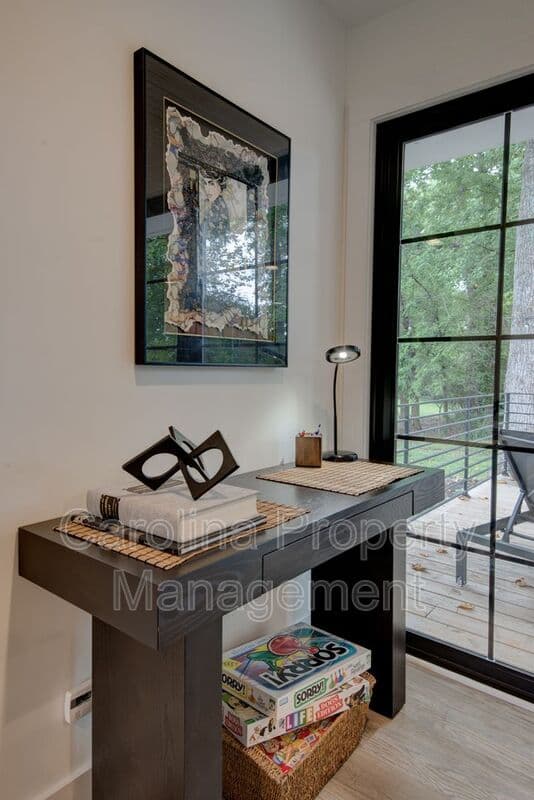 Charlotte House: 3945 Rockfern Rd