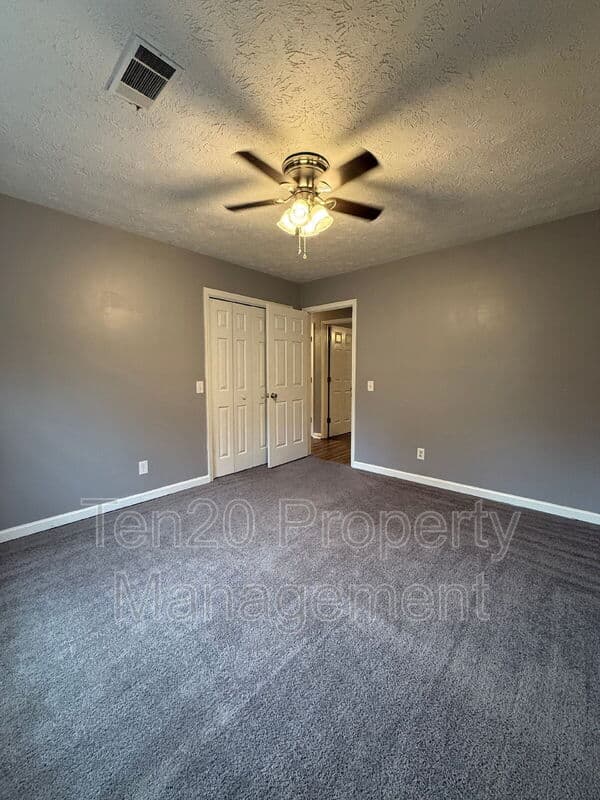 Columbus House: 6118 Abbey Drive