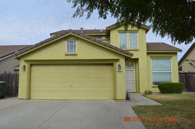 Turlock House: 625 Helen Drive