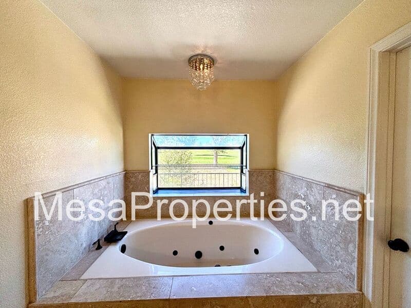 Victorville House: 12820 Santa Anita Trail