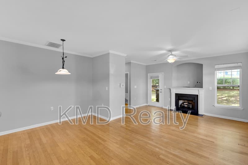 Charlotte Townhome: 15402 St Christopher Court