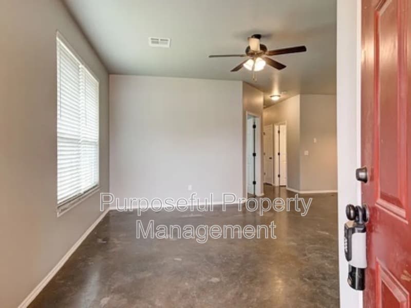 El Reno House: 1867 Cypress Lane