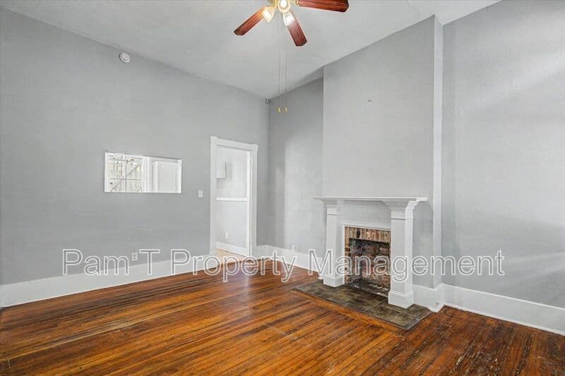 Savannah Condo: 402 E Park Ave