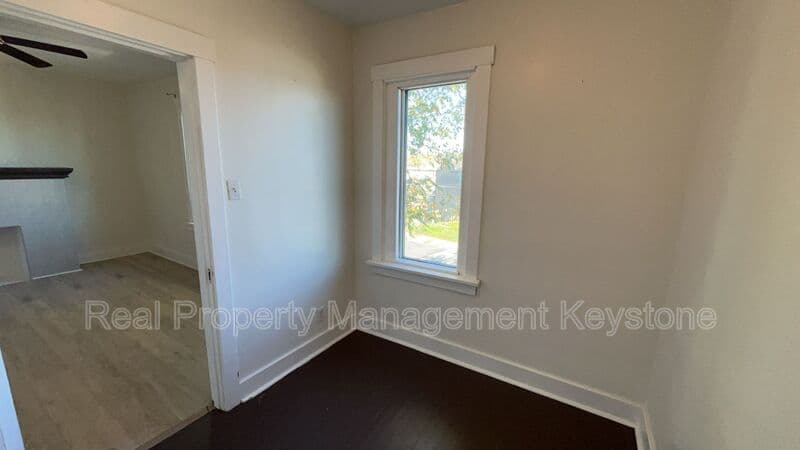 Homestead Condo: 122 E. 16th Ave