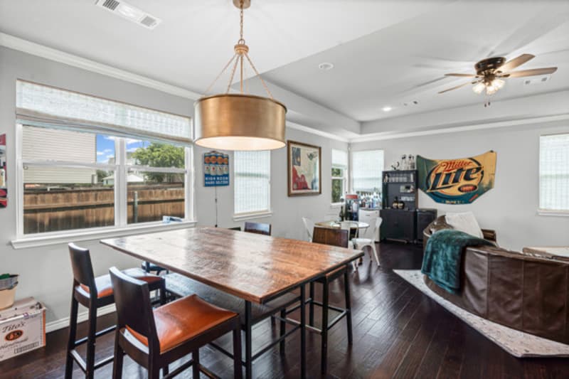 Fort Worth House: 2409 West Robert Street