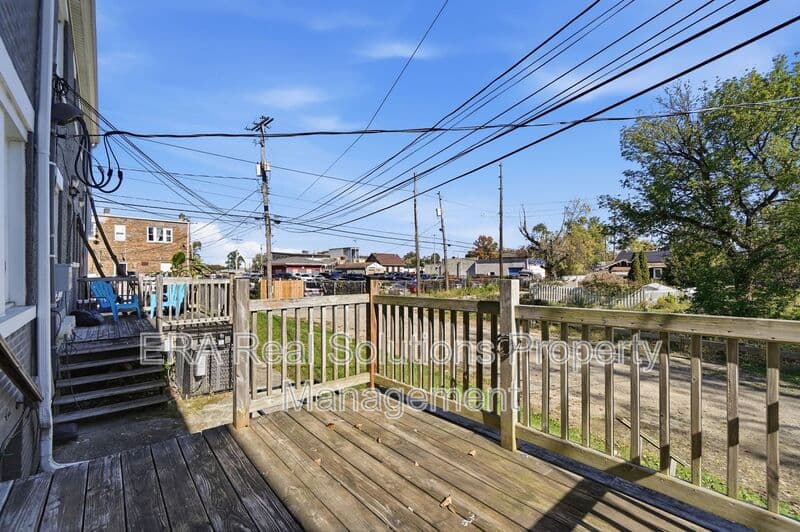 Columbus Townhome: 428 Columbian Ave