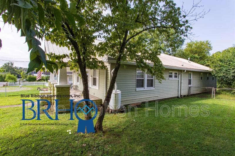 Knoxville House: 605 Victory Street Northwest