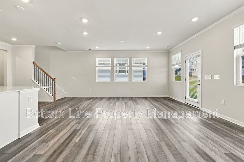 Durham Townhome: 5811 Woodlawn Dr