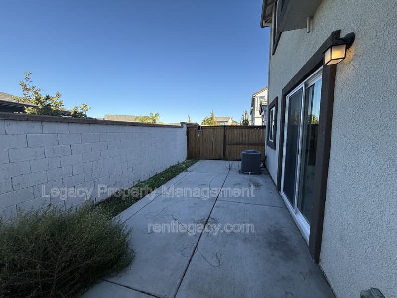 Sacramento House: 4364 White Ash Ln