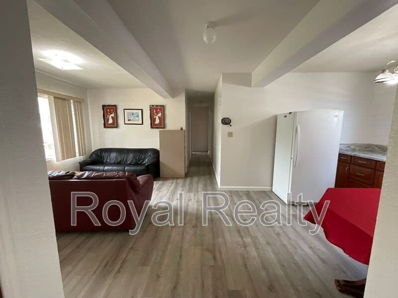 Waipahu House: 94-1278 Peke Place