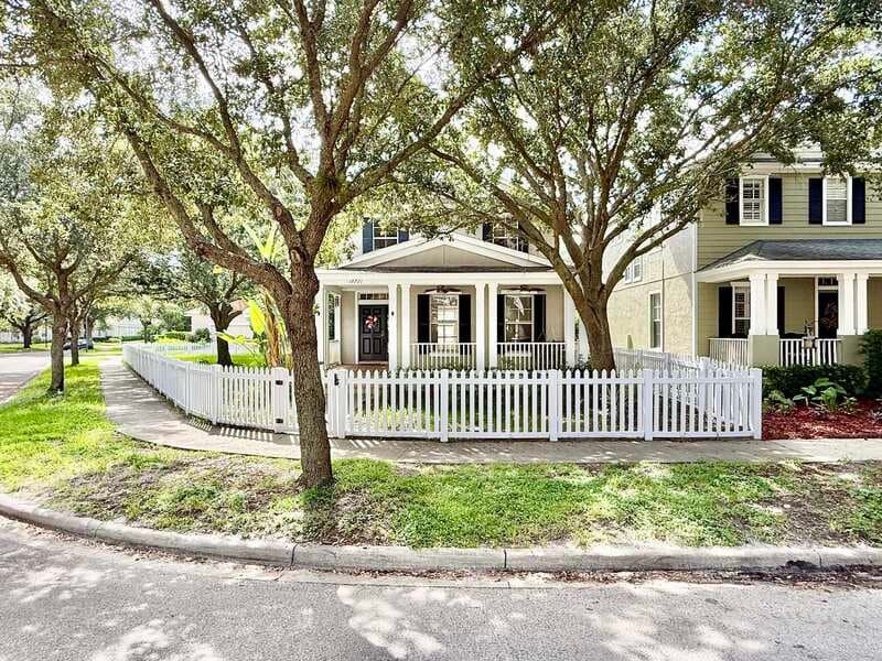 Lithia House: 16221 Bridgewalk Drive