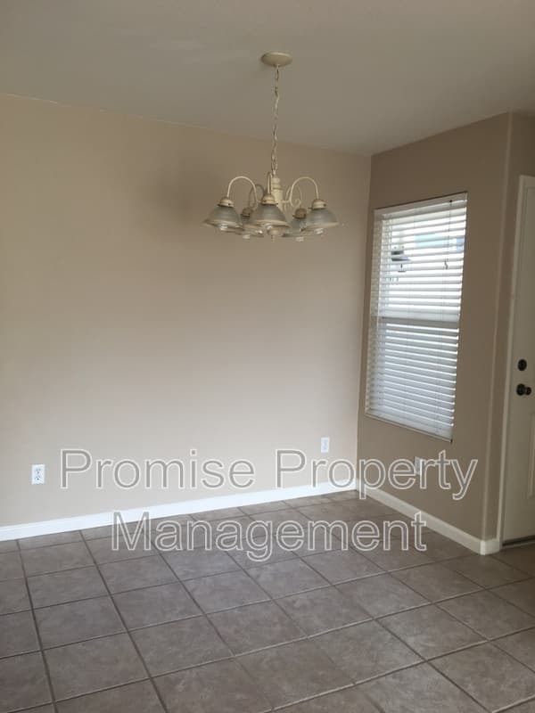 Oceanside Condo: 565 Lands End Way
