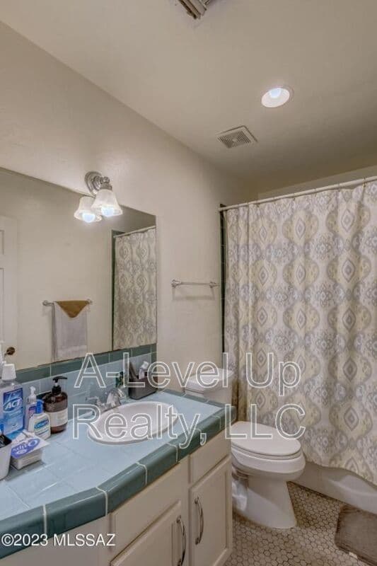 Tucson House: 1980 N Tyndall Ave - 1D